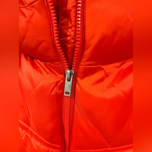 New with tags, UGG Ronney Cropped Puffer Jacket. Size L
